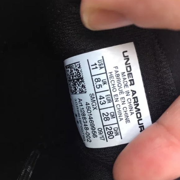 Under Armour (Sz 11) Charged 24/7 Low Shoes - Picture 6 of 6